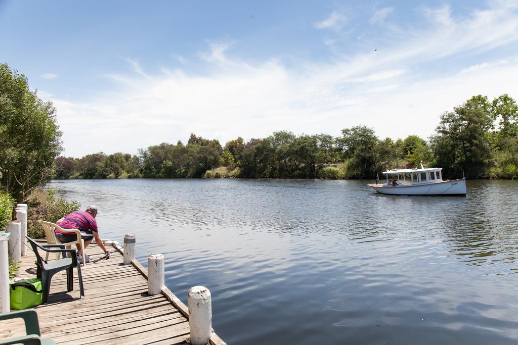 Nrma Bairnsdale Riverside Holiday Park Exterior photo