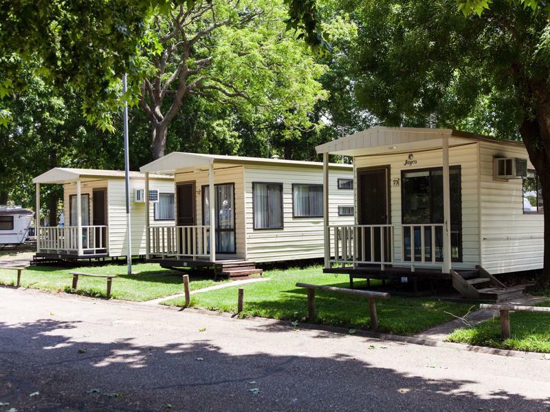 Nrma Bairnsdale Riverside Holiday Park Exterior photo