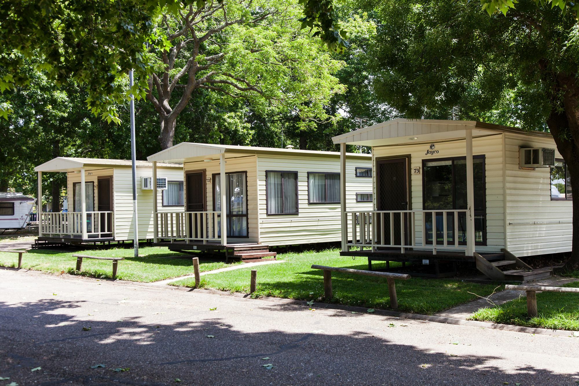 Nrma Bairnsdale Riverside Holiday Park Exterior photo