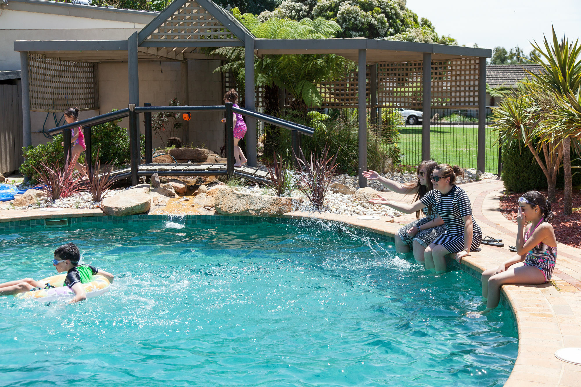 Nrma Bairnsdale Riverside Holiday Park Exterior photo
